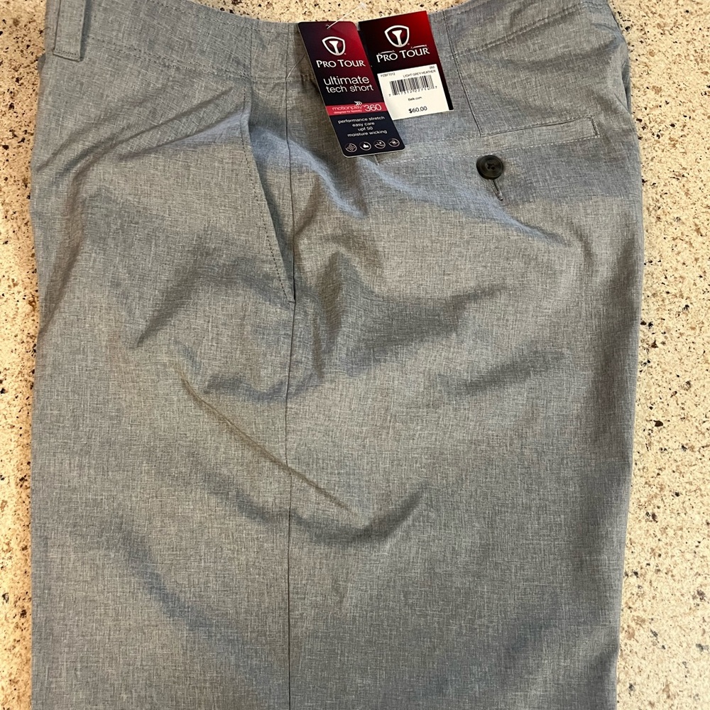 PRO TOUR ULTIMATE TECH GOLFING  SHORTS SIZE 34